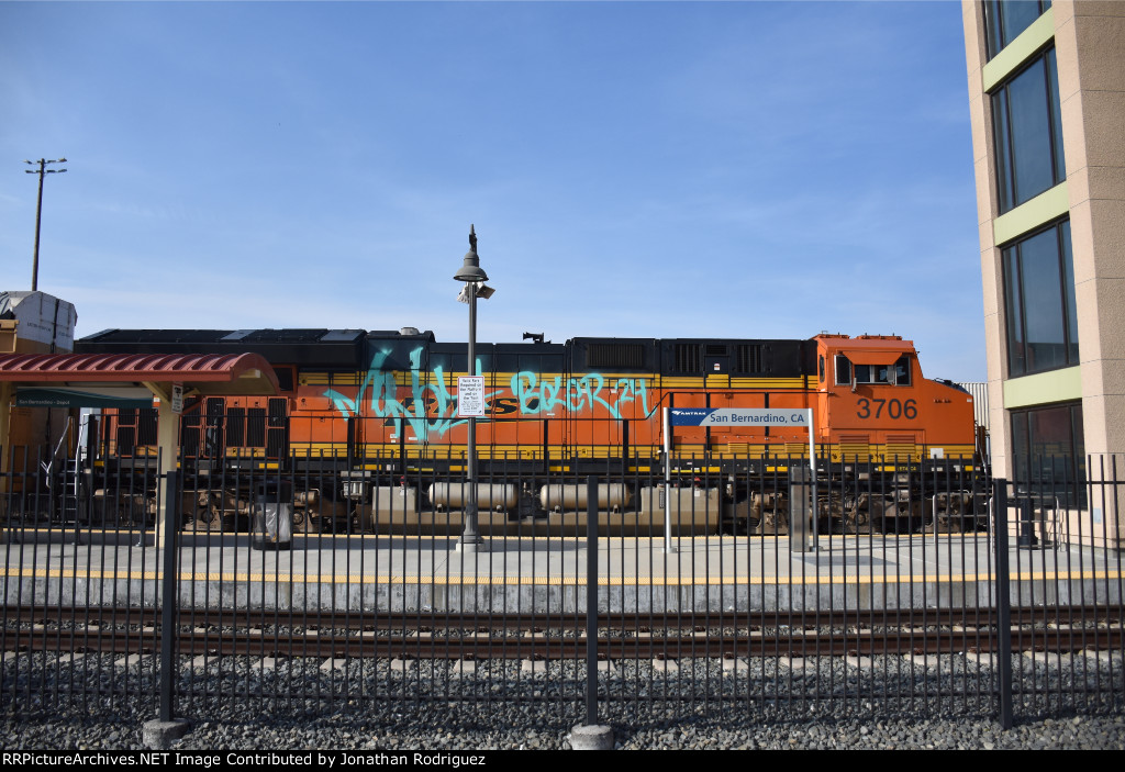 BNSF 3706